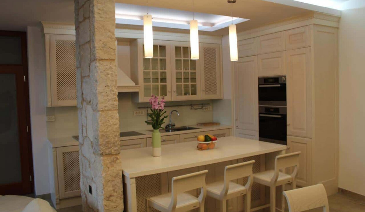 Erstaunliches Haus bei Pakostane