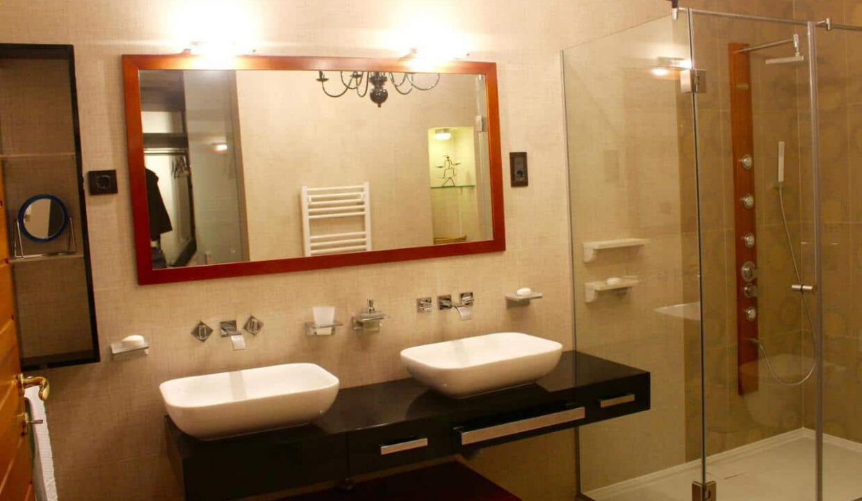 Erstaunliches Haus bei Pakostane