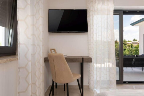 Elegantes modernes Haus -Tinjan, Istrien