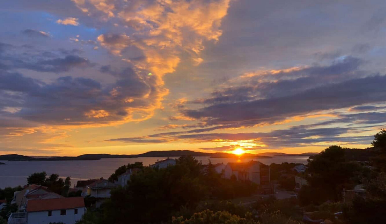 Haus mit Meerblick in der Nähe von Sibenik