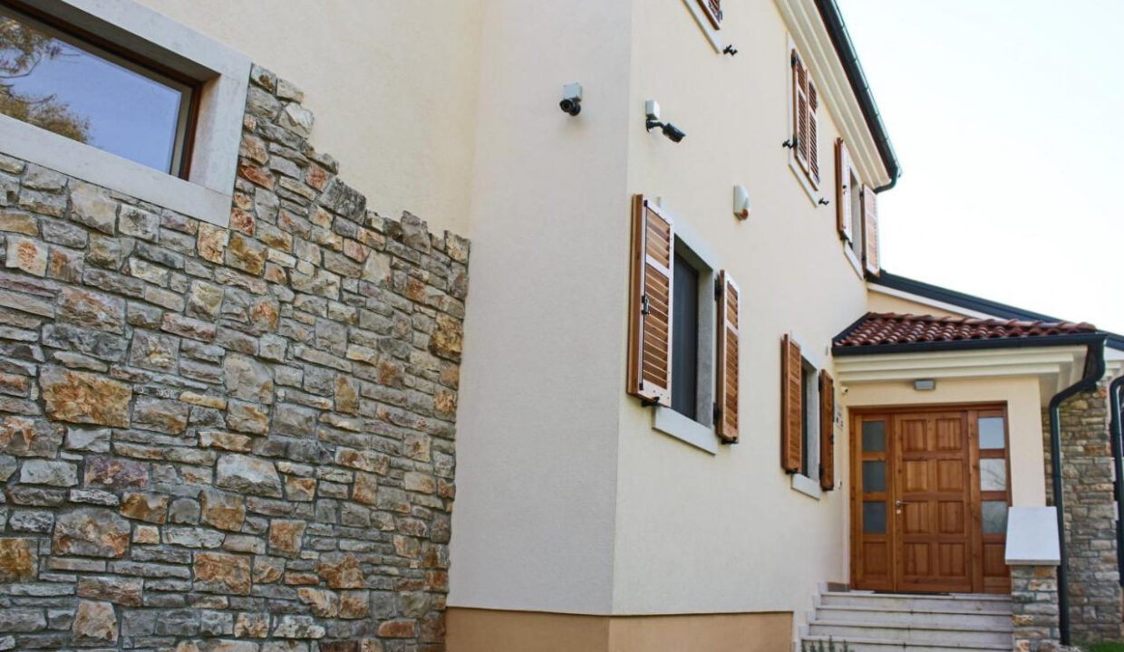 Traditionelles Steinhaus in Zminj